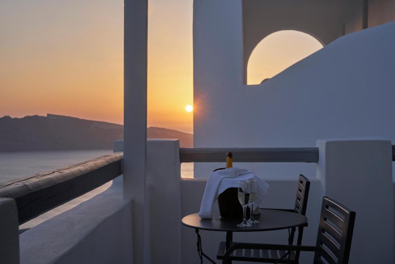 Mr And Mrs White Oia - Santorini Hotel Ngoại thất bức ảnh